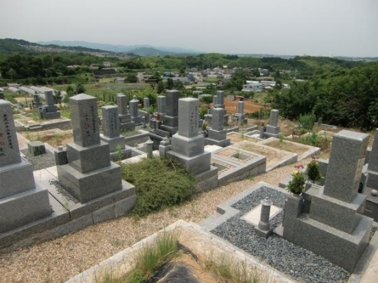 山田西共同墓地